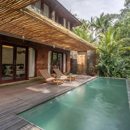 Aksmi Suites & Villas