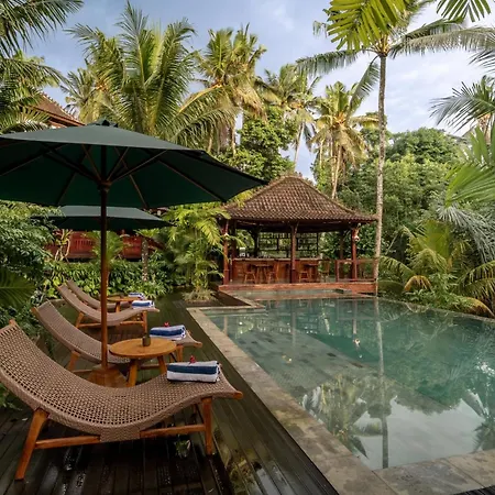 Aksmi Suites & Villas