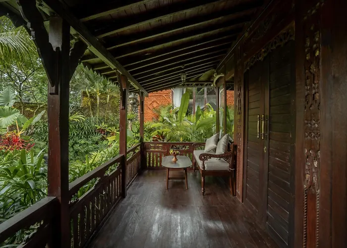 Aksmi & Resort