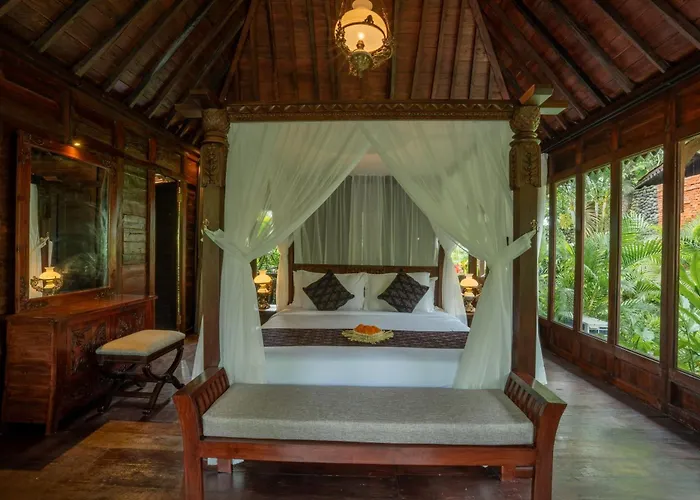 Aksmi & Resort *